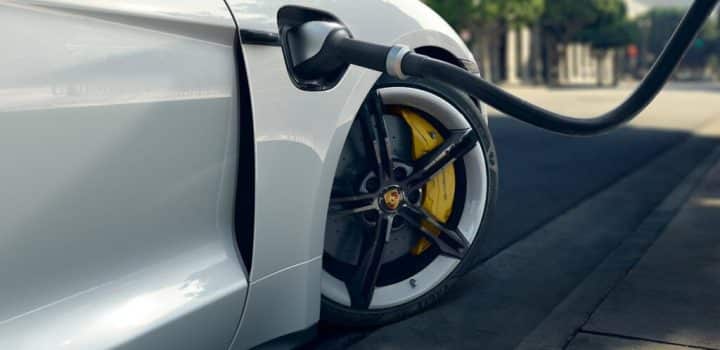 , Porsche EV avec une autonomie de 800 milles et un temps de recharge de 15 minutes